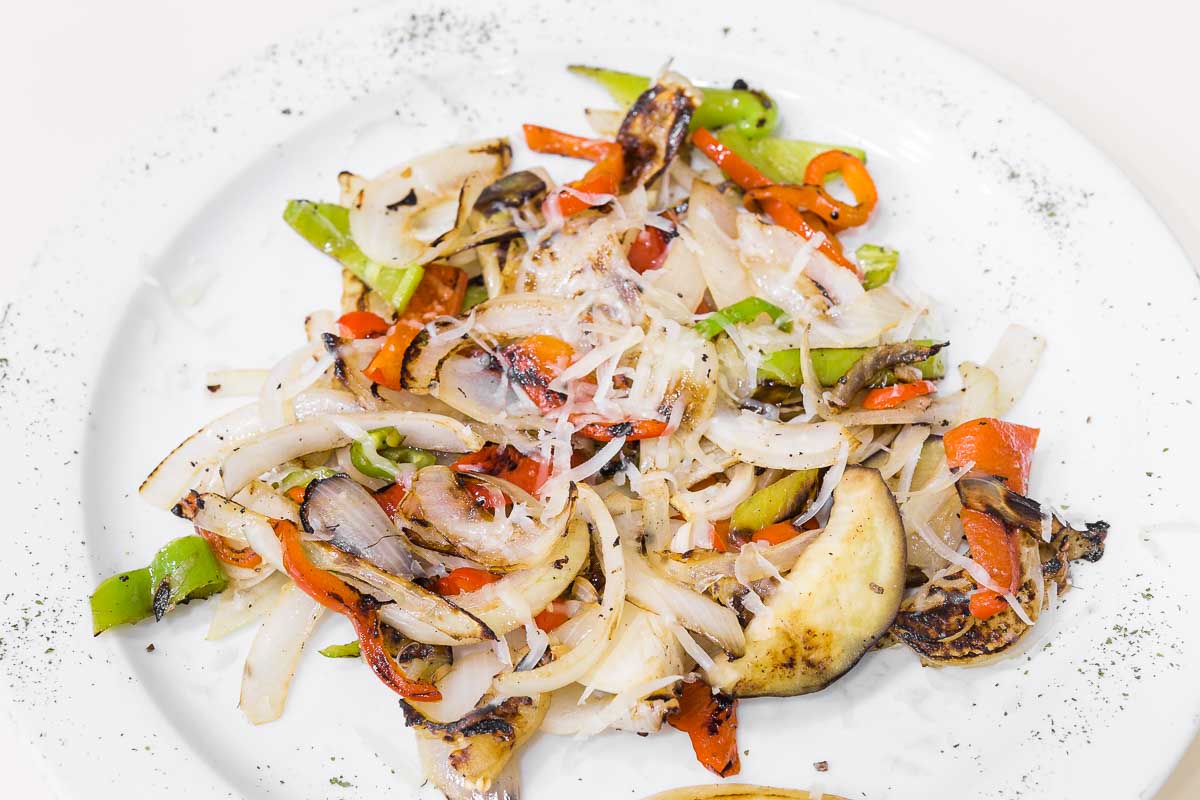 Grilled vegetables with manchego cheese