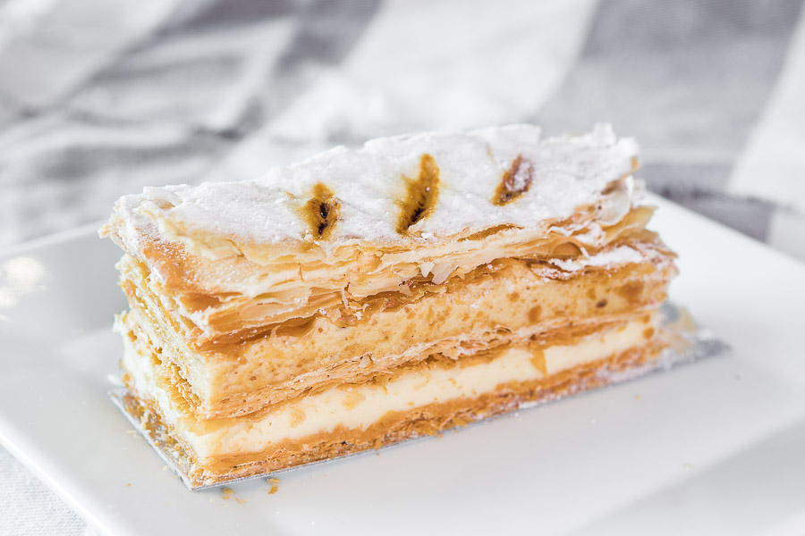 Puff pastry with vanilla and nougat
