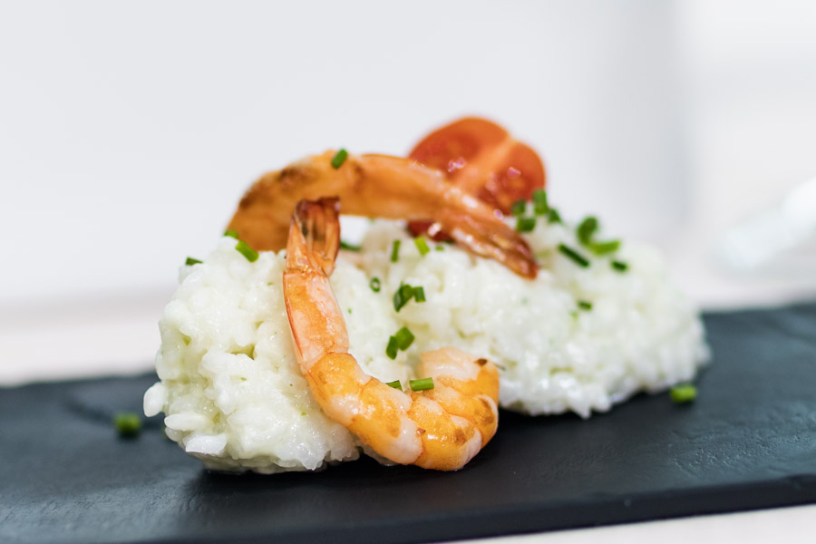 Rice with prawns with aioli sauce