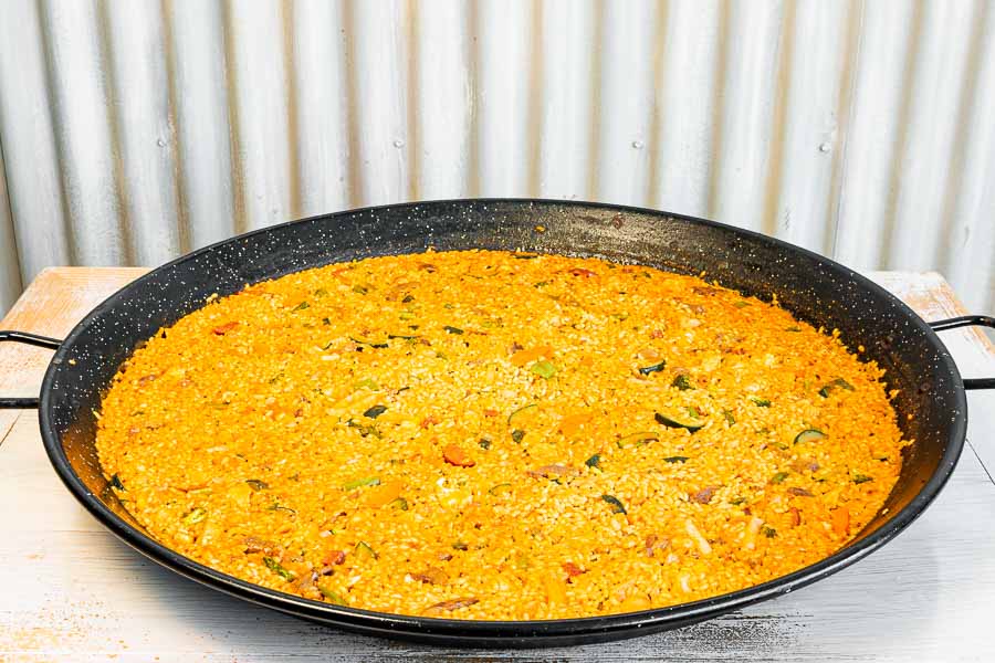 Paella au Poulet et Légumes