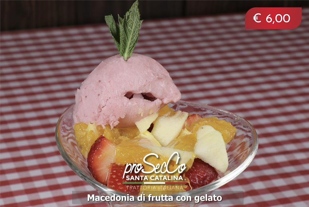Fruit salad with strawberry ice cream