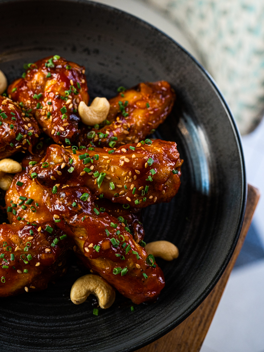 Chicken wings with Korean sauce