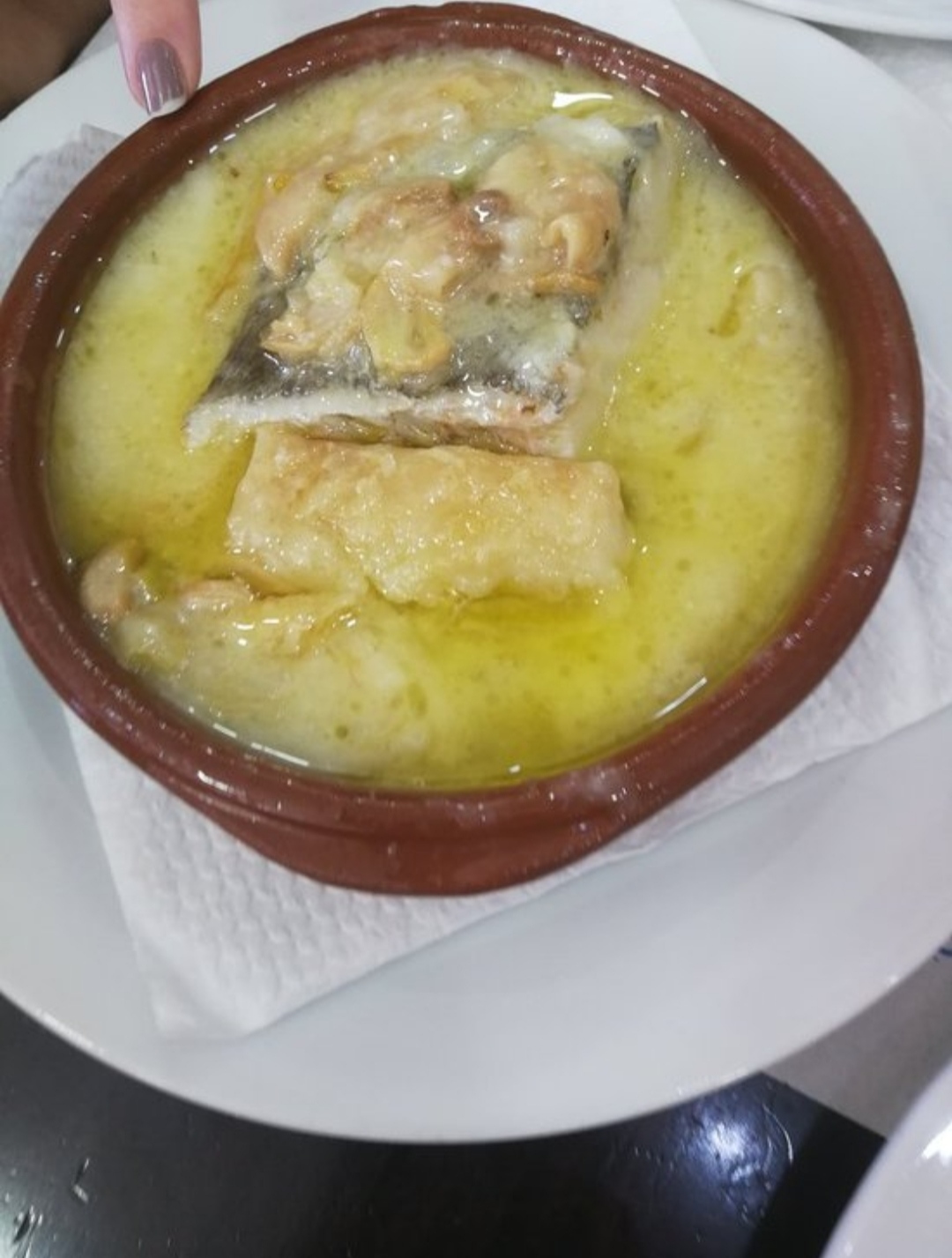 Cod with garlic sauce