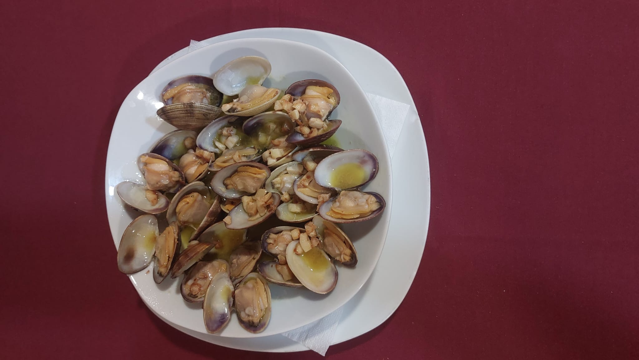 Garlic clams