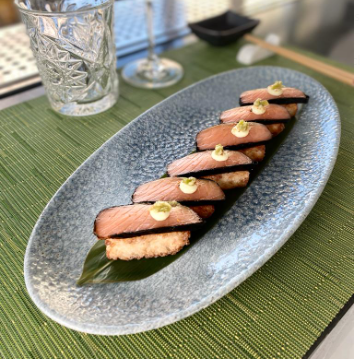 Lingote de salmón ahumado Benfumat, nori y wasabi