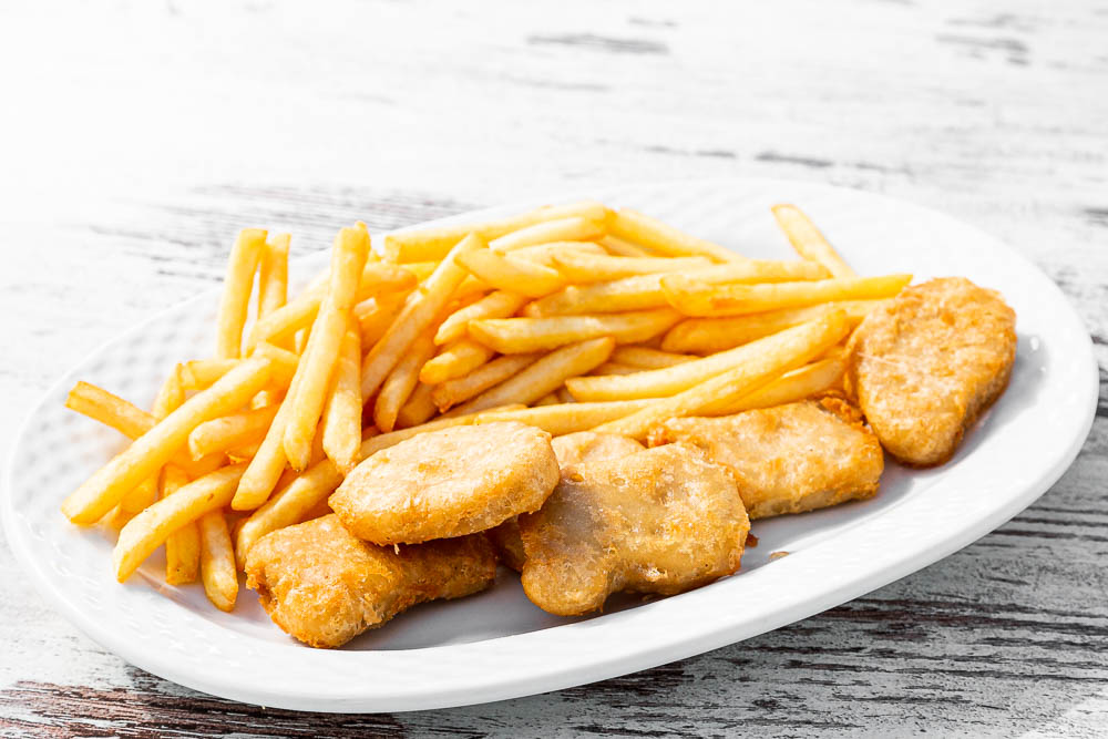Nuggets with french fries