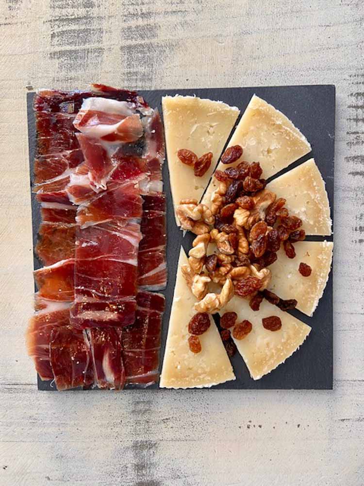 Mixed plate of Iberian ham & Manchego cheese