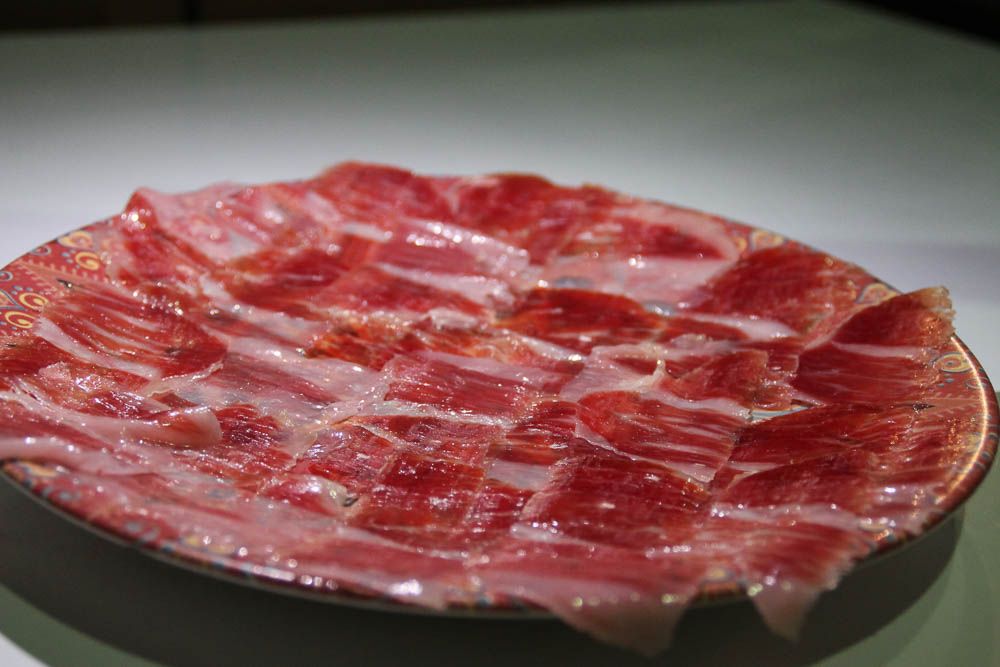 Acorn-fed Iberian Ham "Cut by hand"