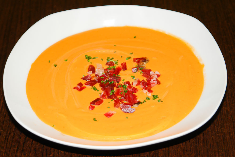 Salmorejo with egg and ham