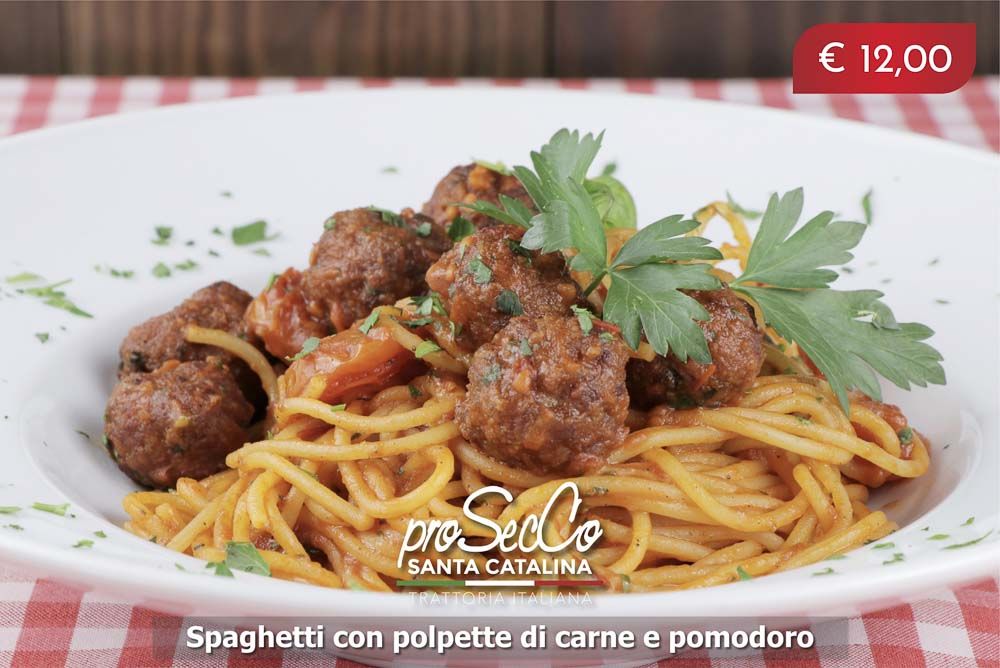 Spaghetti with beef and tomato meatballs
