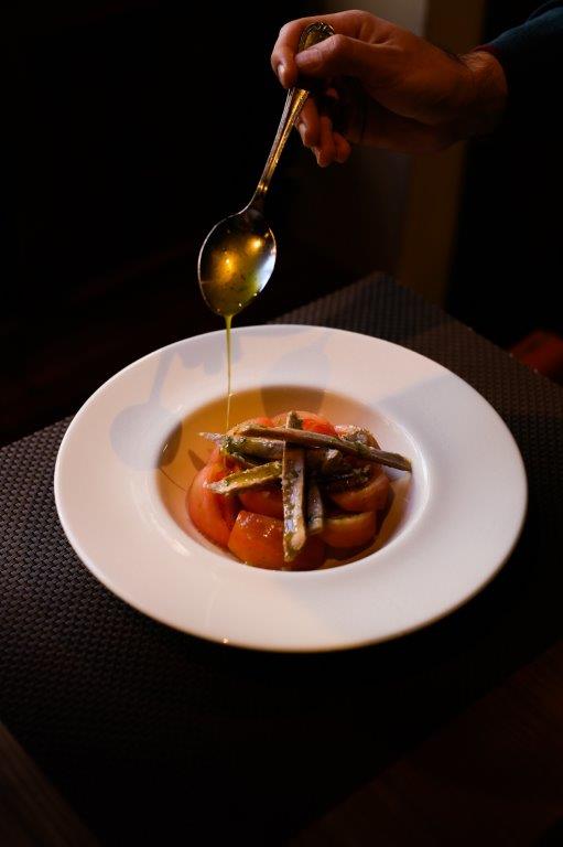 The classic tomato with oil with tuna belly