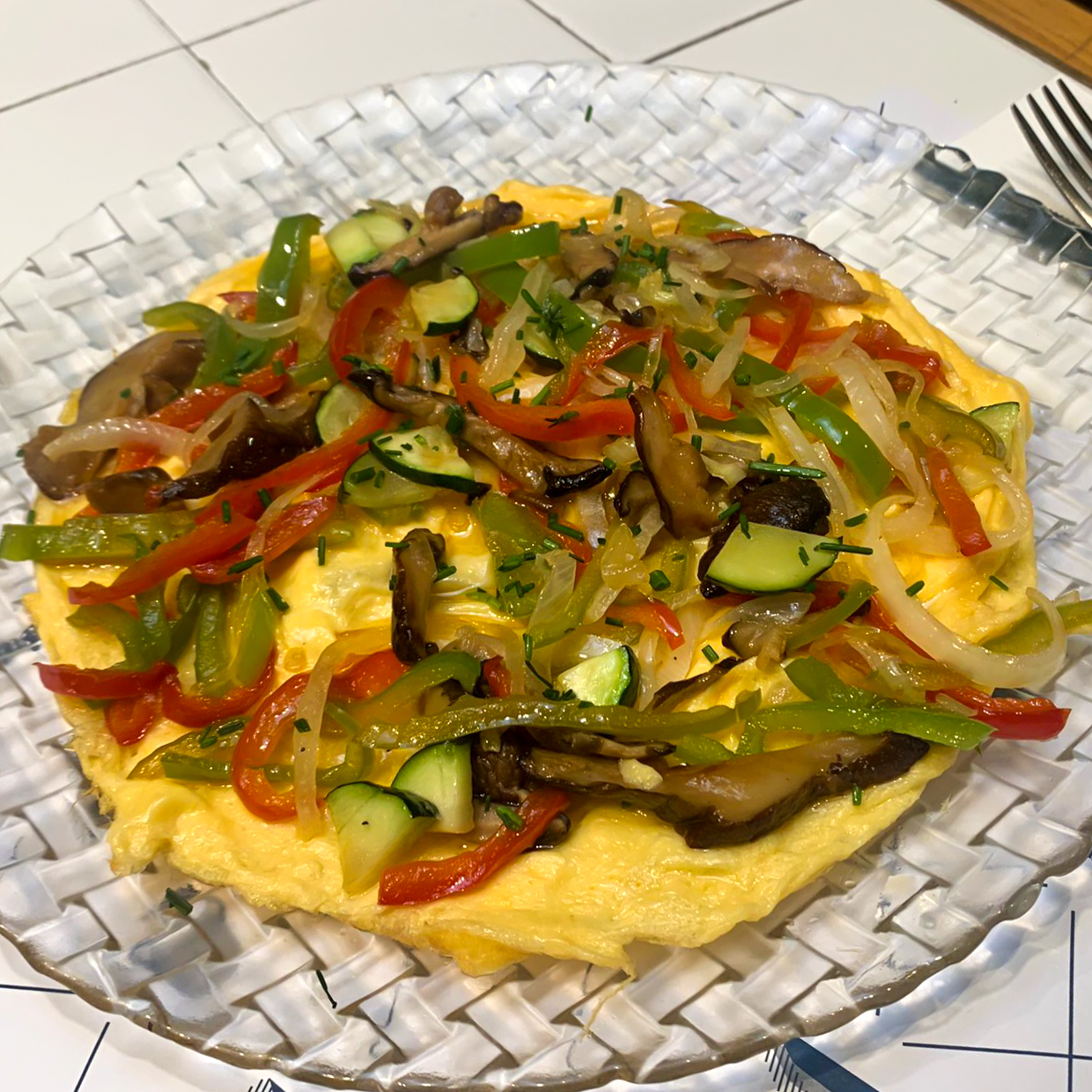 Omelette with vegetables and shitake