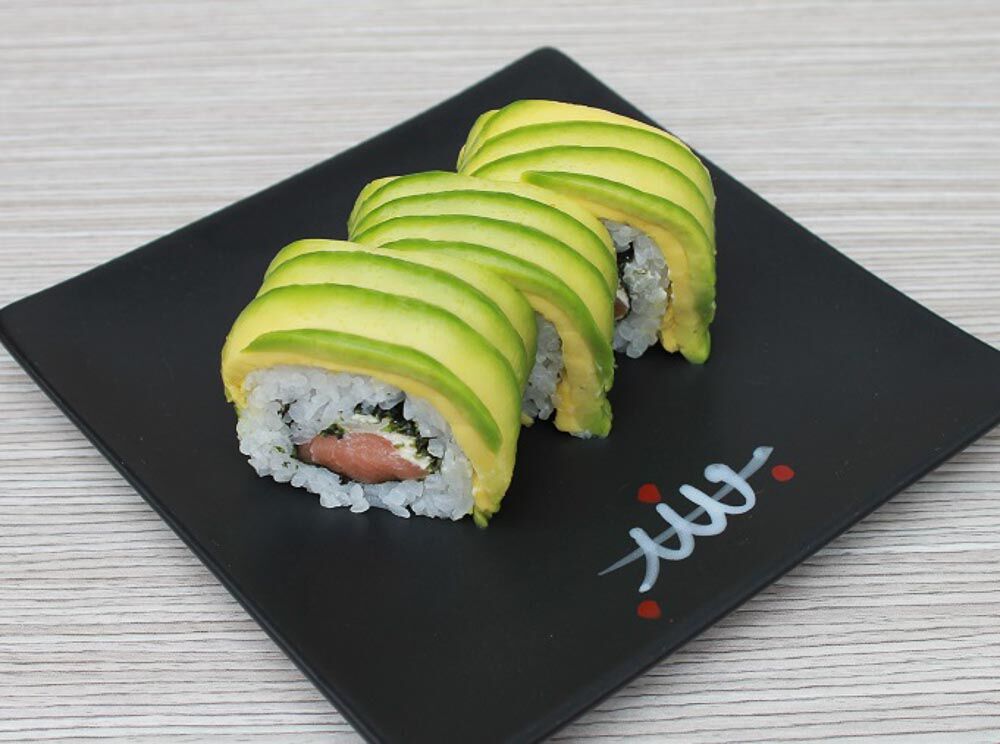 Caterpillar Lachs Sushi-Rolle