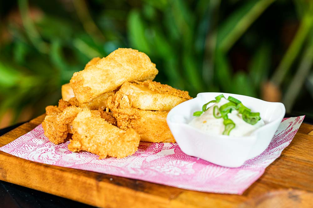 Fried dogfish cubes with aioli