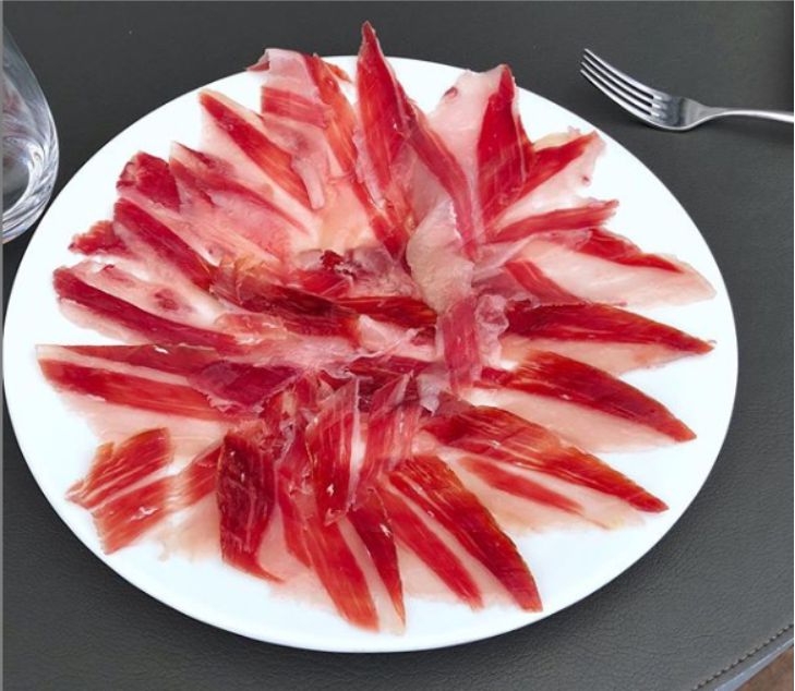  Acorn-fed 100% Iberian ham (cut by knife)